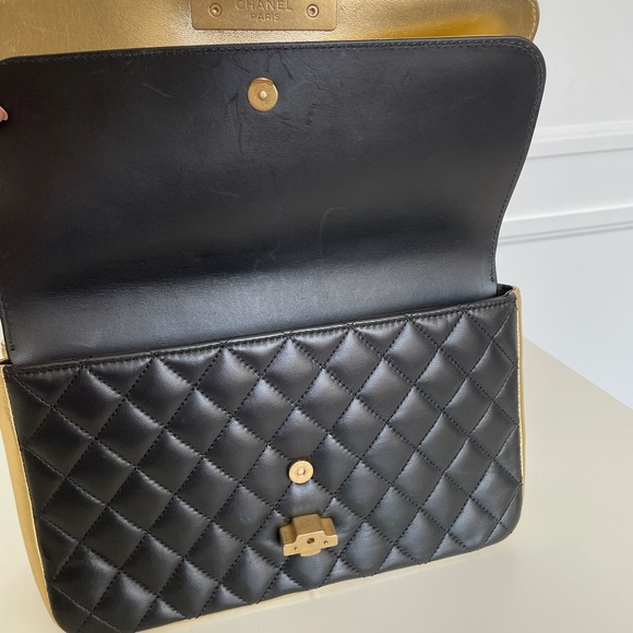 Chanel Bag - Picture 6 of 15